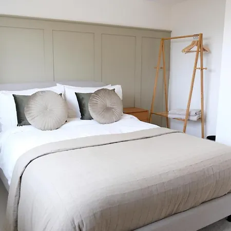 度假居 Chaloners, Free Parking, Large Garden, Close To Races & Centre